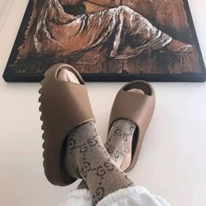 Trendy Adidas Yeezy Slide Earth Brown For Men (SOH368) - 7a first copy shoes | Buy Online at Best Price