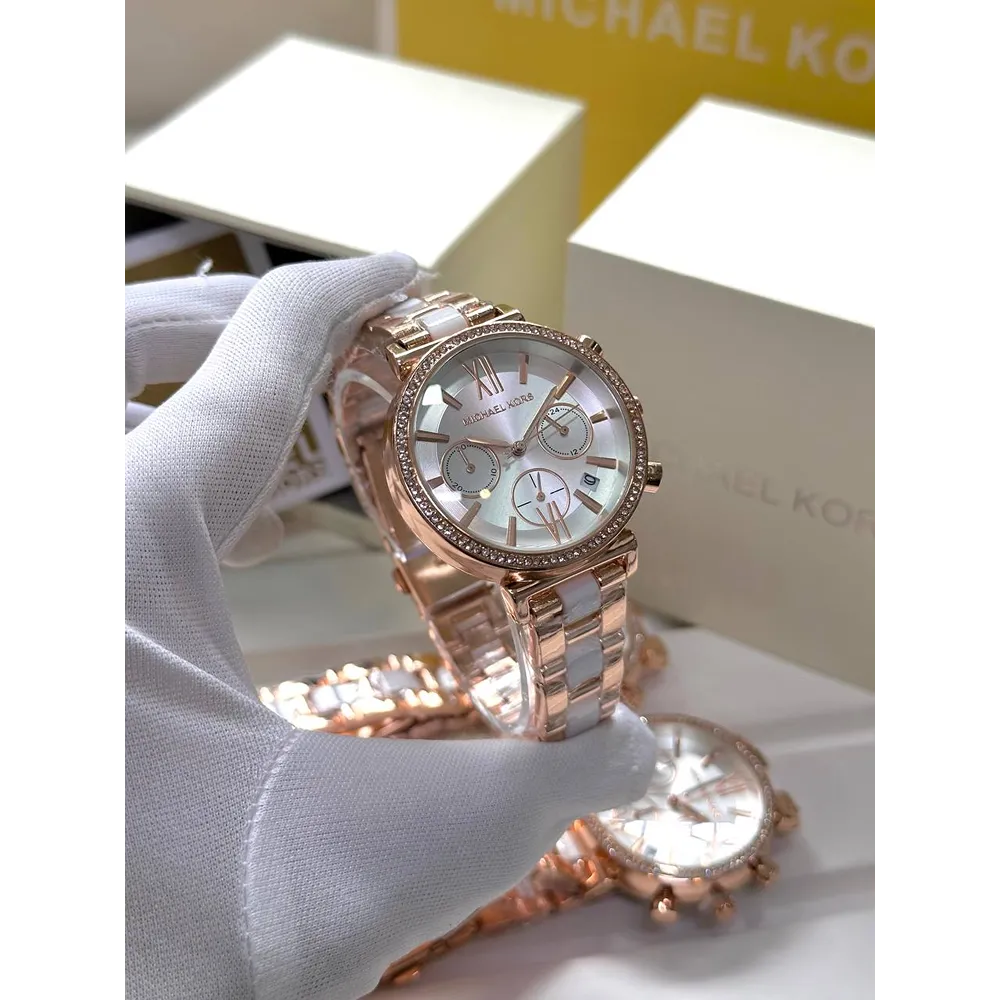 Trendy Michael Kors Watch For Women (WRJ40)