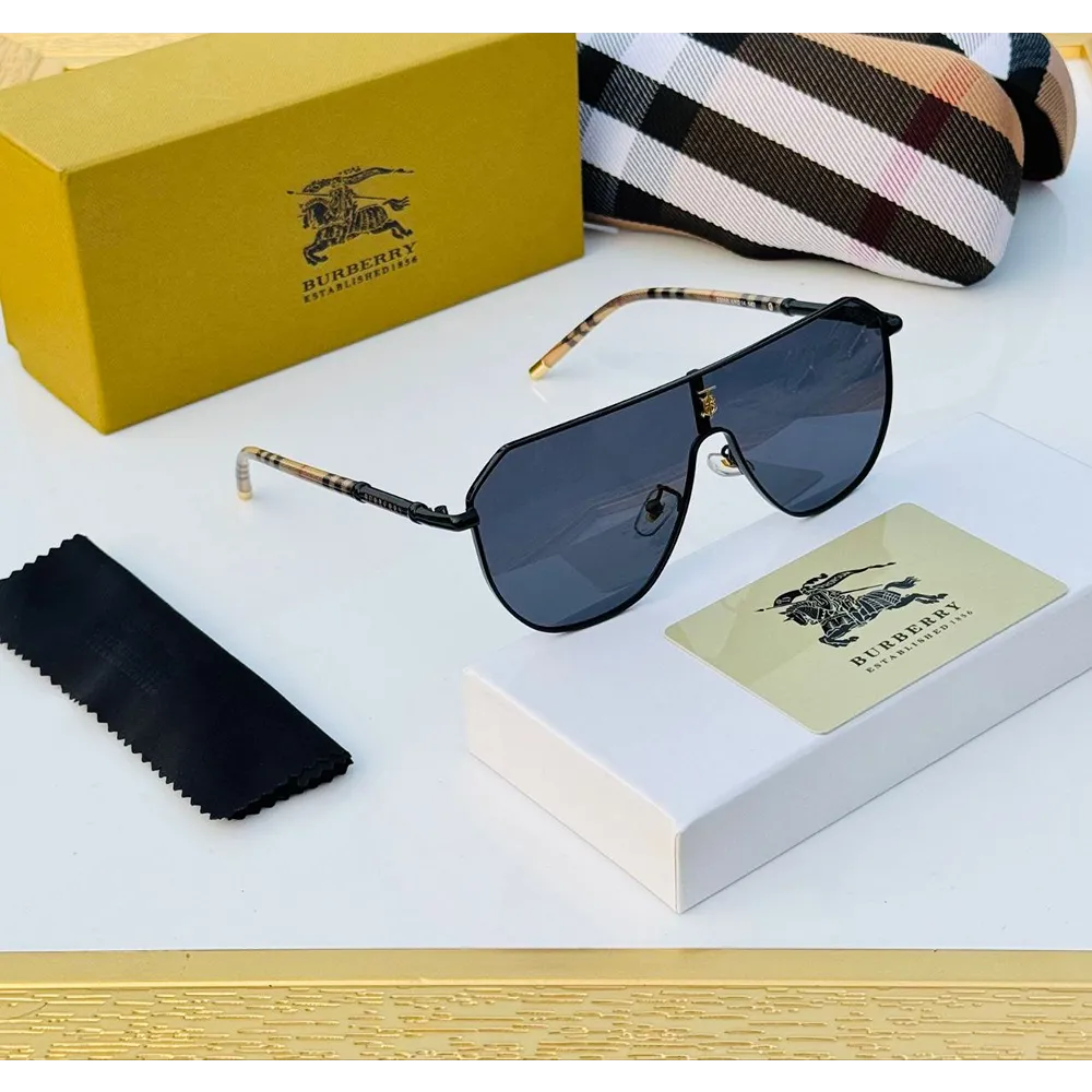 Stylish Burberry Sunglasses (LAZ1449)