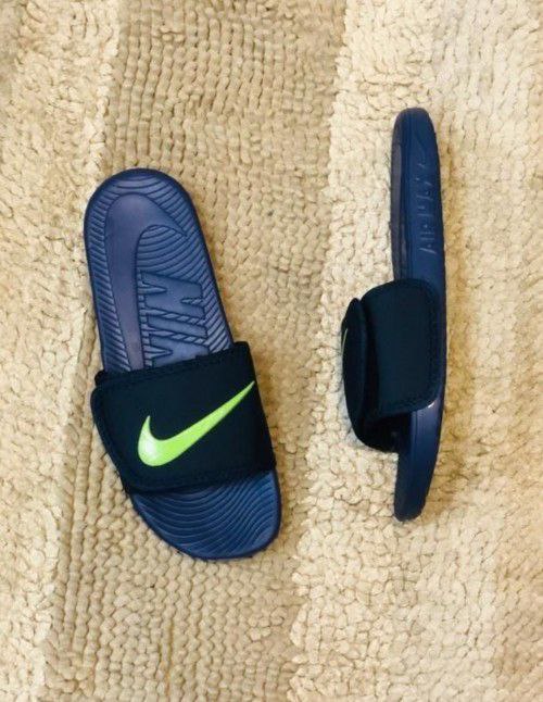 Trendy Nike Flip Flops For Men (FF711)