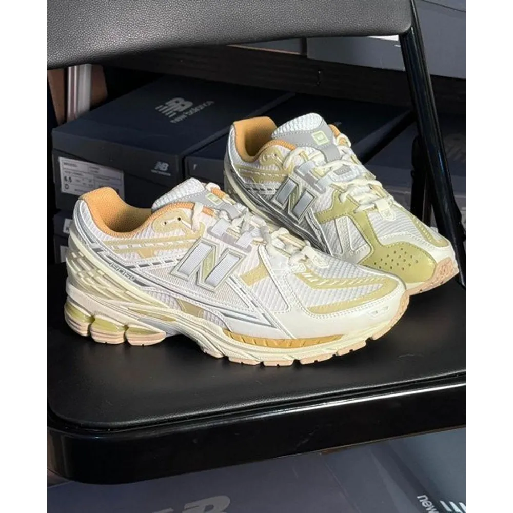 Luxurious New Balance 1906r Lunar New Year White Shoes For Men (SFS1915)