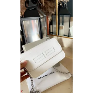 Stylish Balenciaga Handbag For Women (LAZ2250)