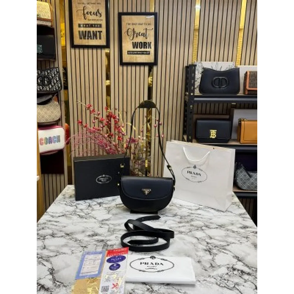 Prada Handbag For Women (BOT1076)