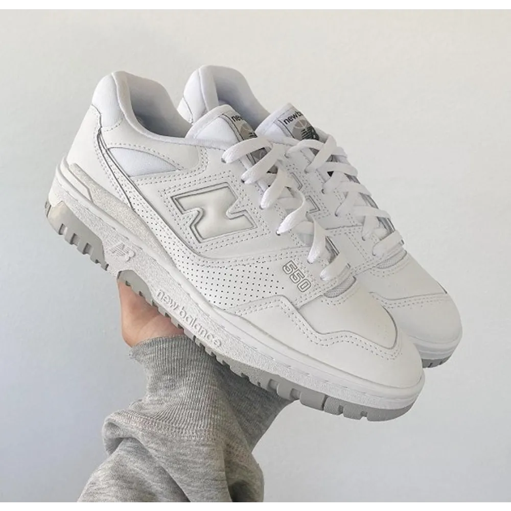 Trendy New Balance 550 White Grey Shoes For Men (SW6229)