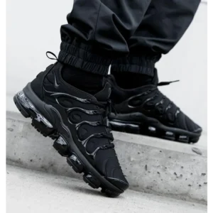 Trendy Nike Vapormax Plus Triple Black Shoes for Men (SW4771)